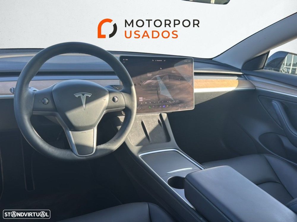 Tesla Model 3 - 9