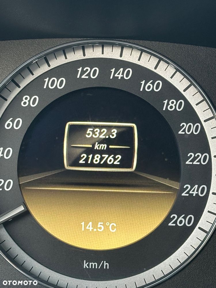 Mercedes-Benz Klasa E 200 CDI BlueEff Avantgarde - 6