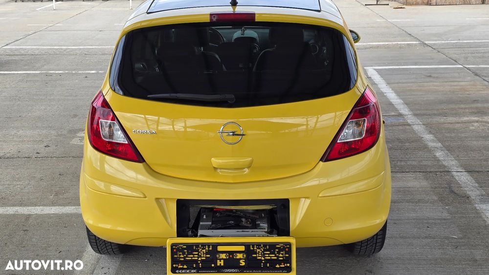 Opel Corsa 1.2i Easytronic Cosmo - 11