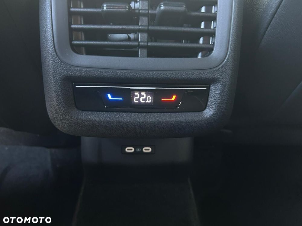 Volkswagen T-Roc - 27