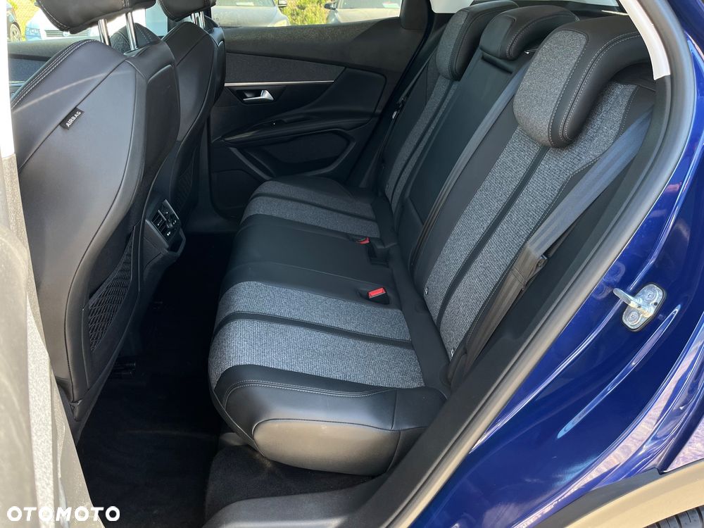 Peugeot 3008 1.2 PureTech Allure S&S - 27