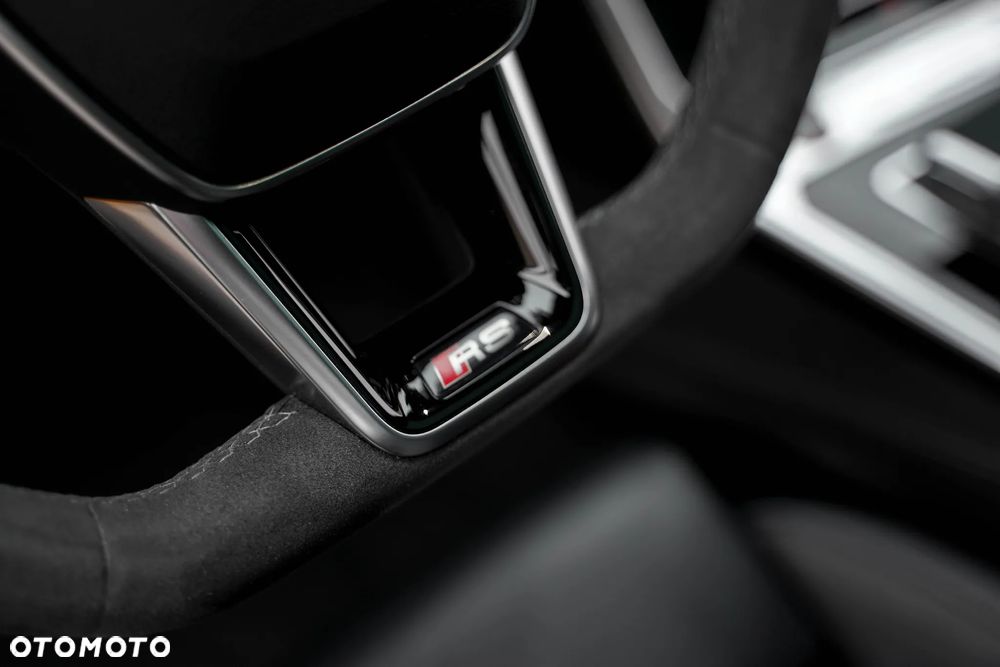 Audi RS6 Avant - 12