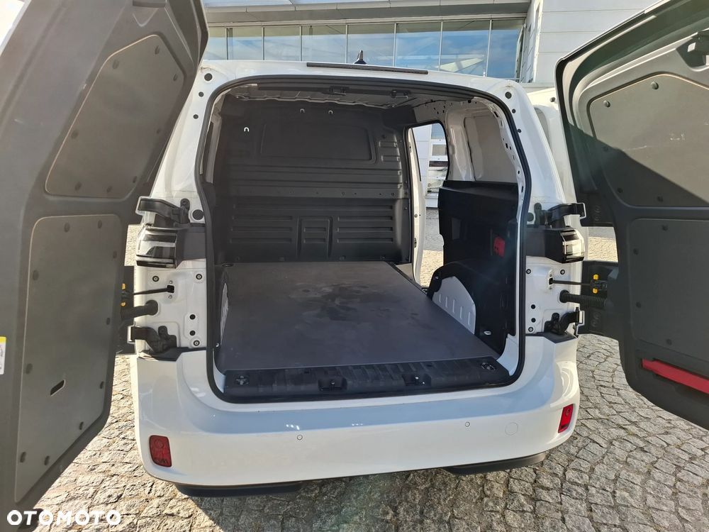 Volkswagen ID.Buzz - 5