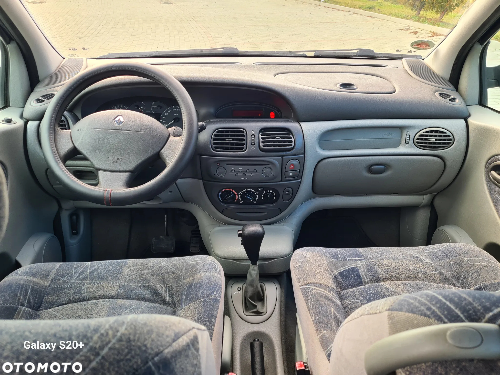 Renault Scenic - 8