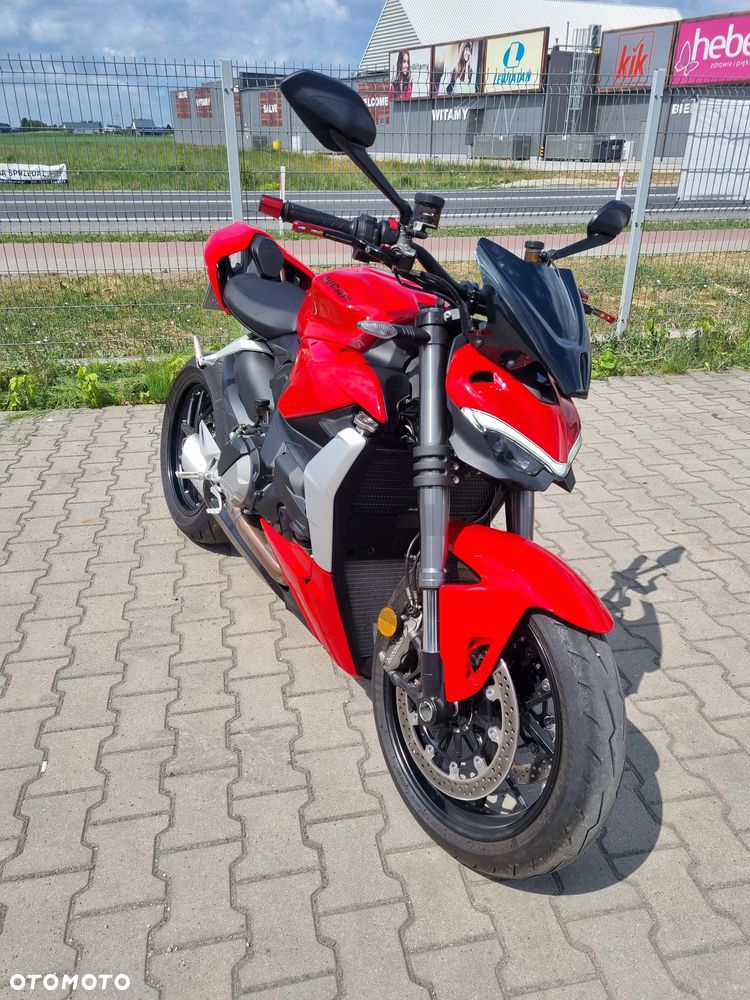 Ducati Streetfighter V2 - 11