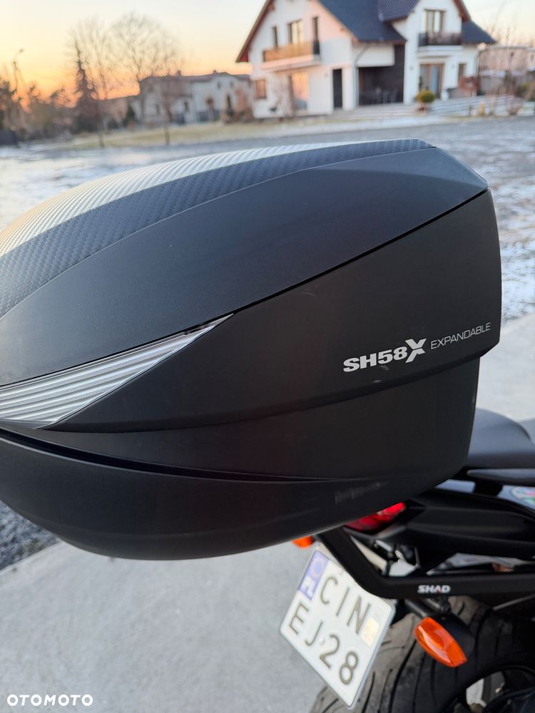 Yamaha FZ8 - 13