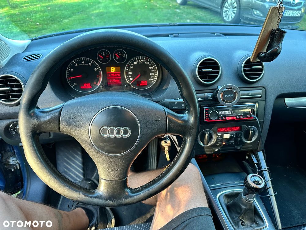 Audi A3 3-drzwiowe 1.6 Ambiente - 12