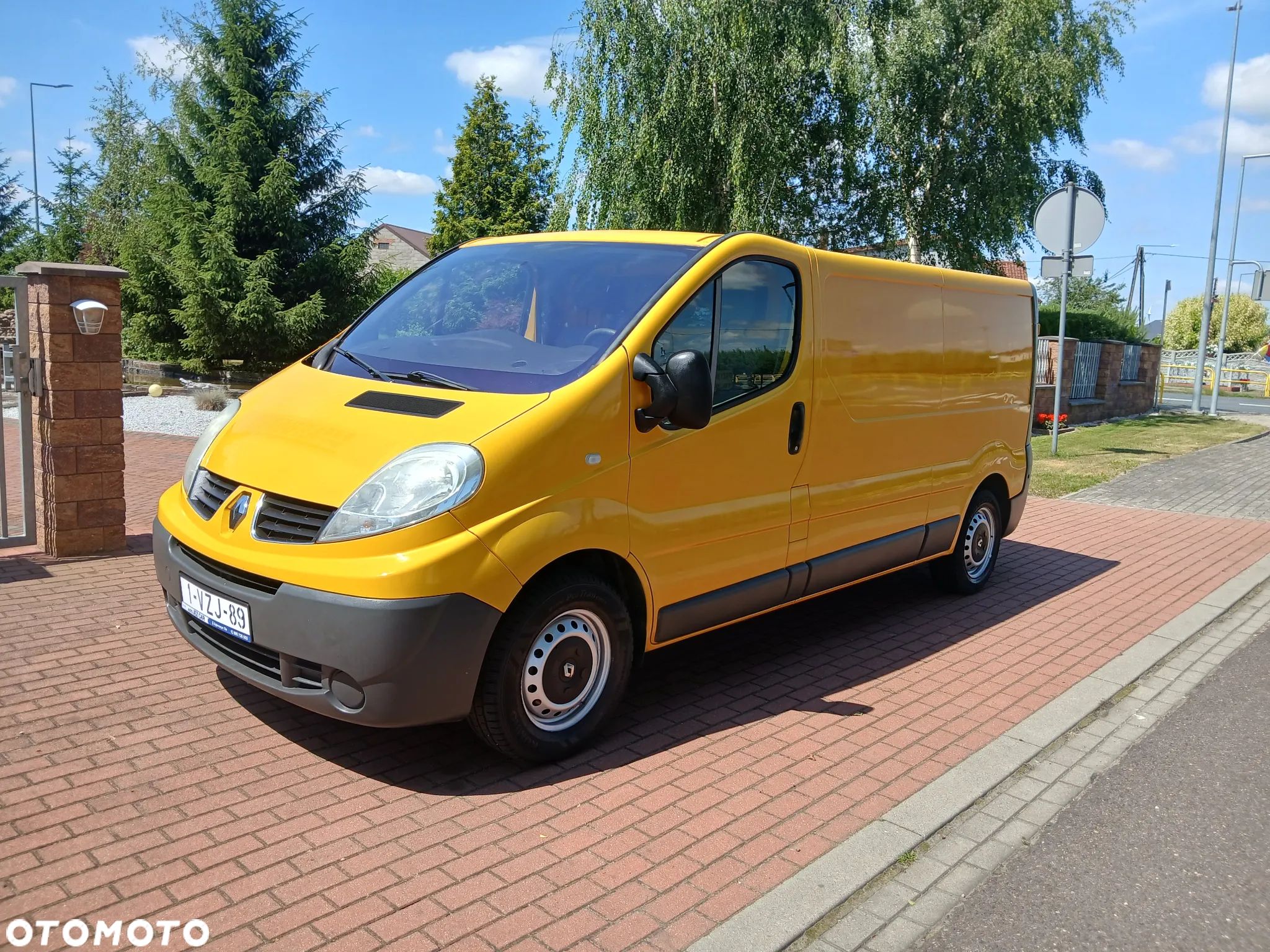 Renault TRAFIC - 1