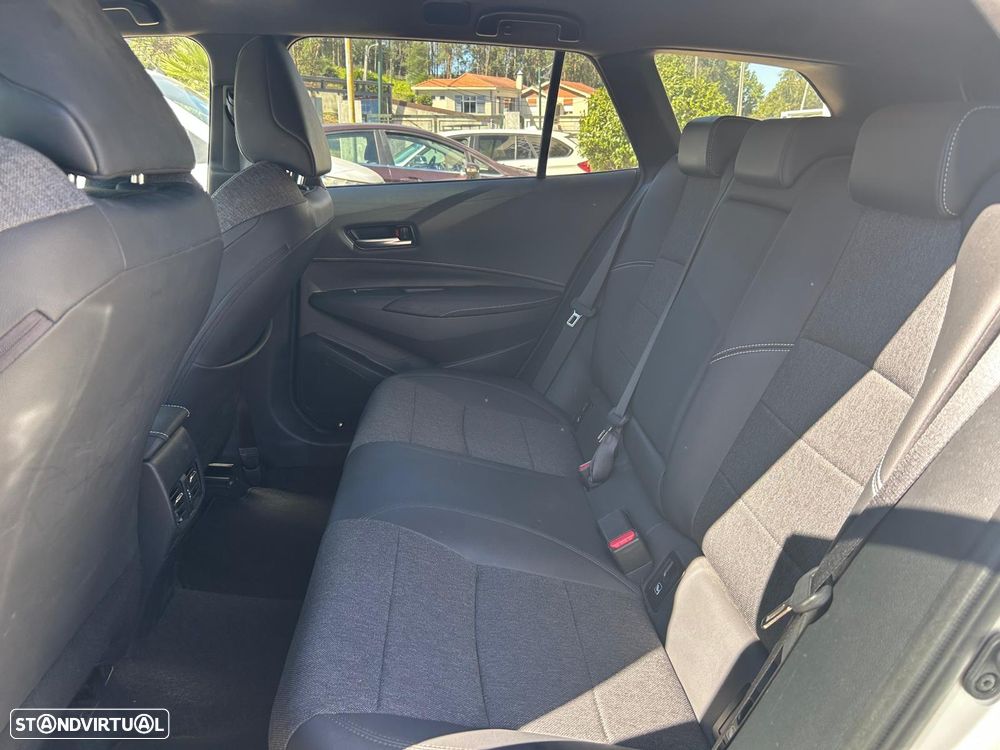 Toyota Corolla Touring Sports 1.8 Hybrid Comfort+P.Sport - 21