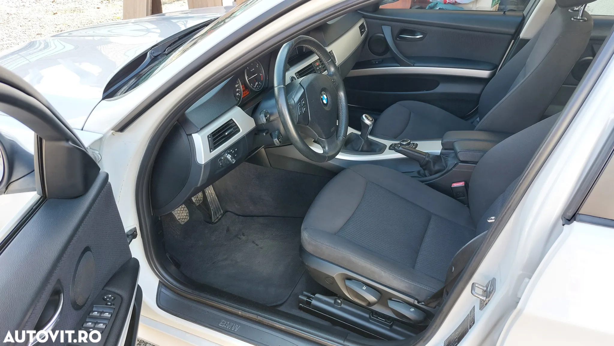 BMW Seria 3 318d - 10