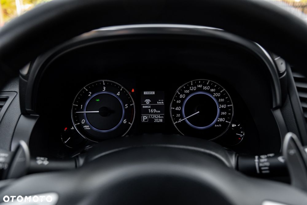 Infiniti QX70 3.0d AWD S - 37