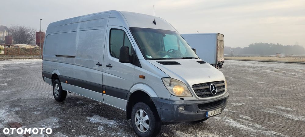 Mercedes-Benz Sprinter - 1