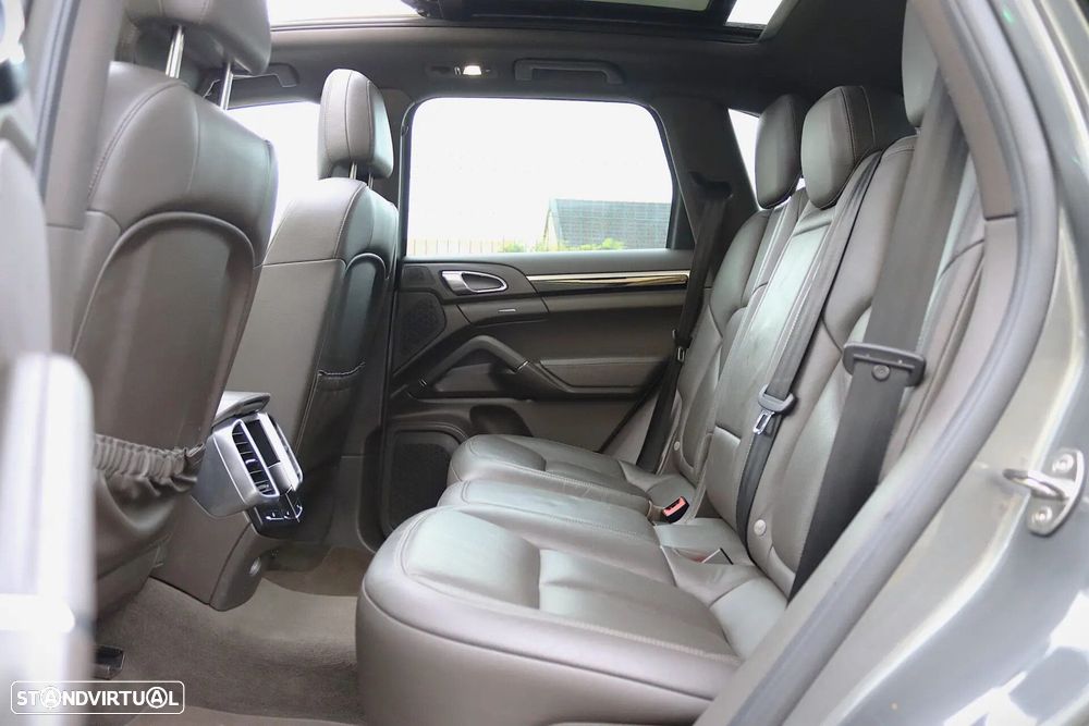Porsche Cayenne S E-Hybrid - 31