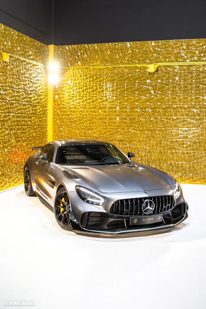 Mercedes-Benz AMG GT R - 3