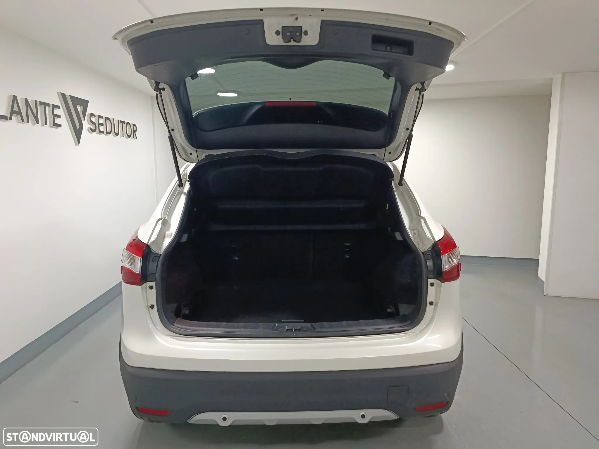 Nissan Qashqai 1.5 dCi Tekna - 8