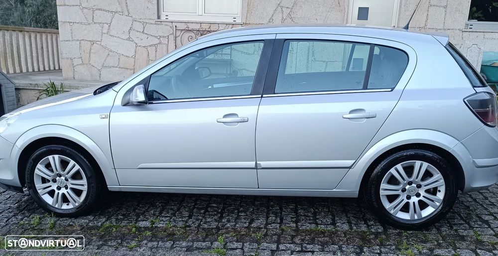 Opel Astra 1.3 CDTI Cosmo - 3