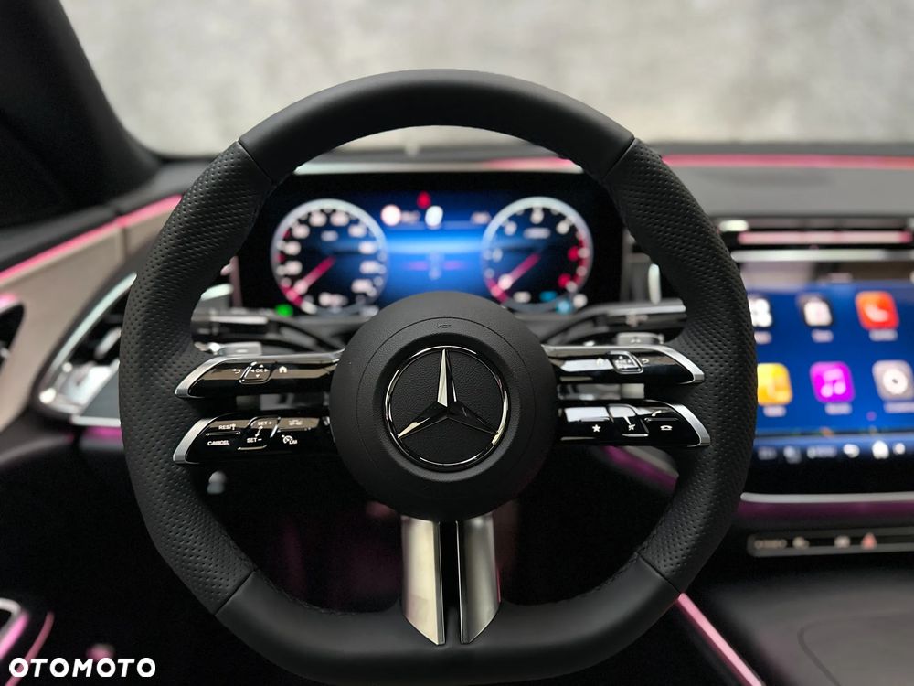 Mercedes-Benz Klasa E 220 d mHEV 4-Matic AMG 9G-Tronic - 19