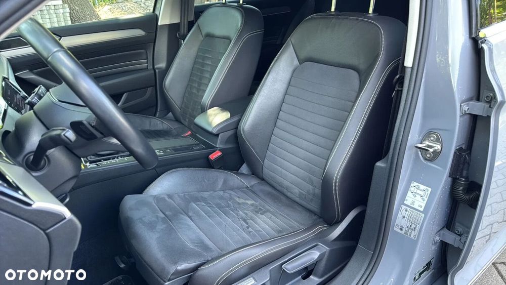 Volkswagen Passat Variant 2.0 TDI EVO Elegance DSG - 25