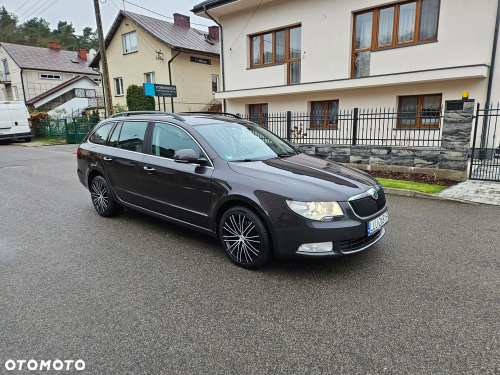 Skoda Superb 2.0 TDI DSG Elegance - 13