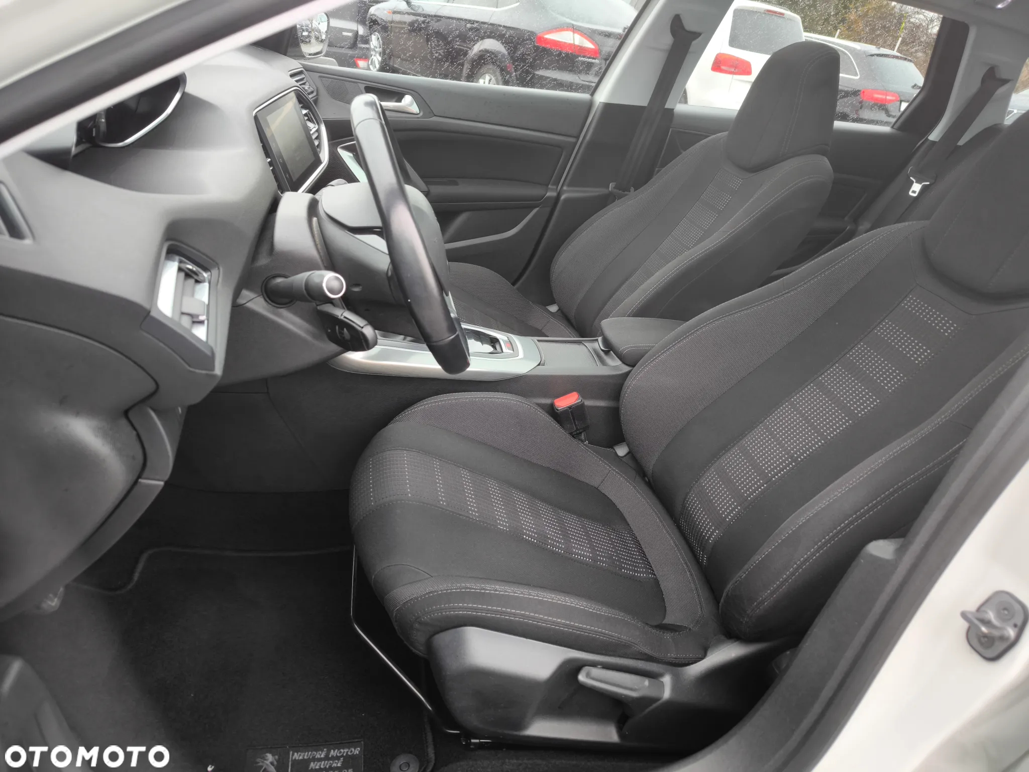 Peugeot 308 1.2 PureTech Allure S&S - 20
