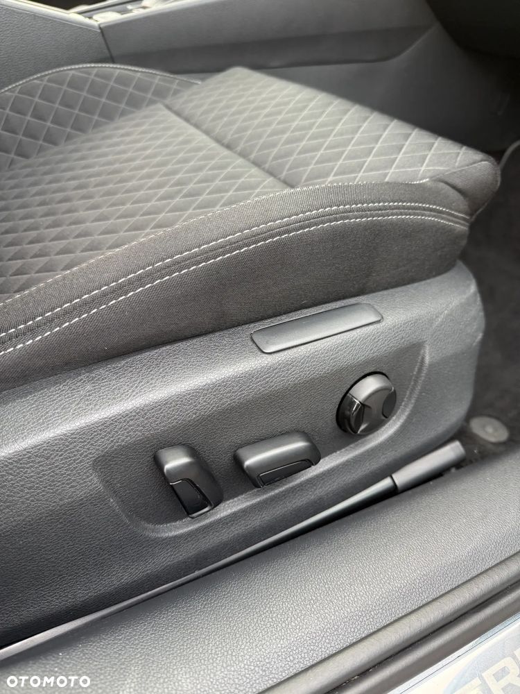 Skoda Superb 2.0 TDI Style DSG - 20