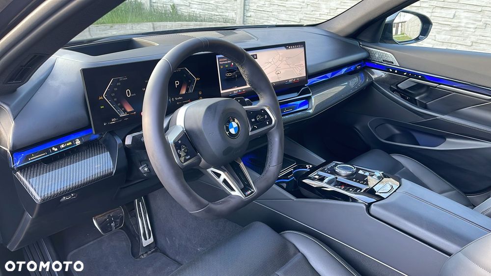 BMW Seria 5 540d xDrive - 14