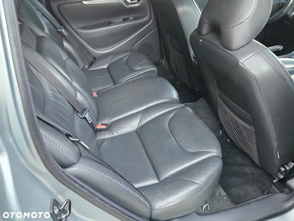 Volvo XC 70 AWD Summum - 29