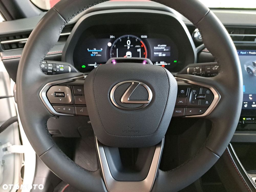 Lexus LBX 1.5 Hybrid Emotion - 32