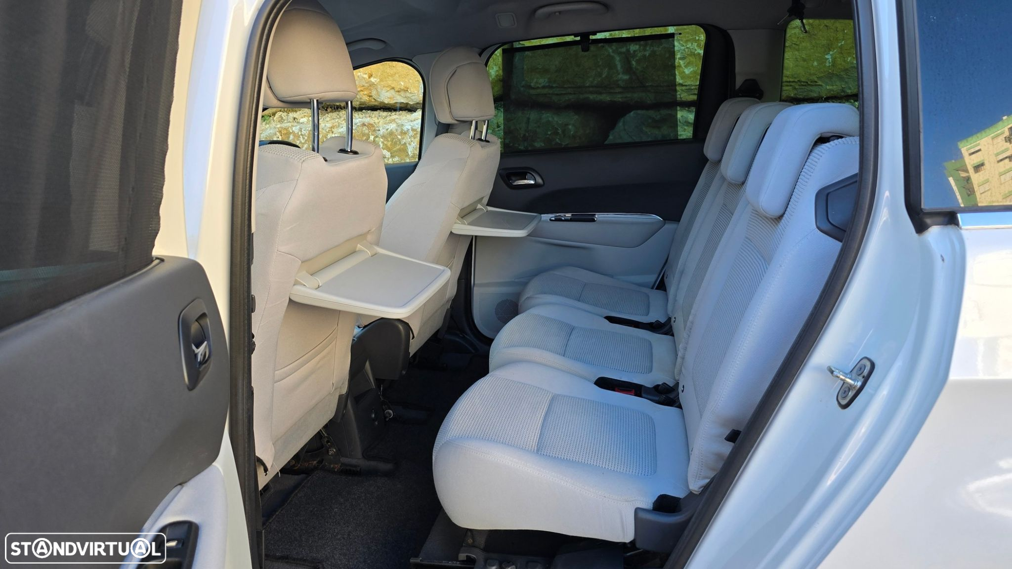 Peugeot 5008 1.6 HDi Executive JLL17 - 32