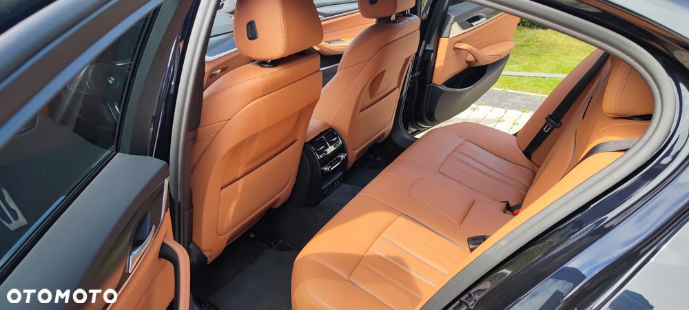 BMW Seria 5 530d xDrive mHEV M Sport sport - 10