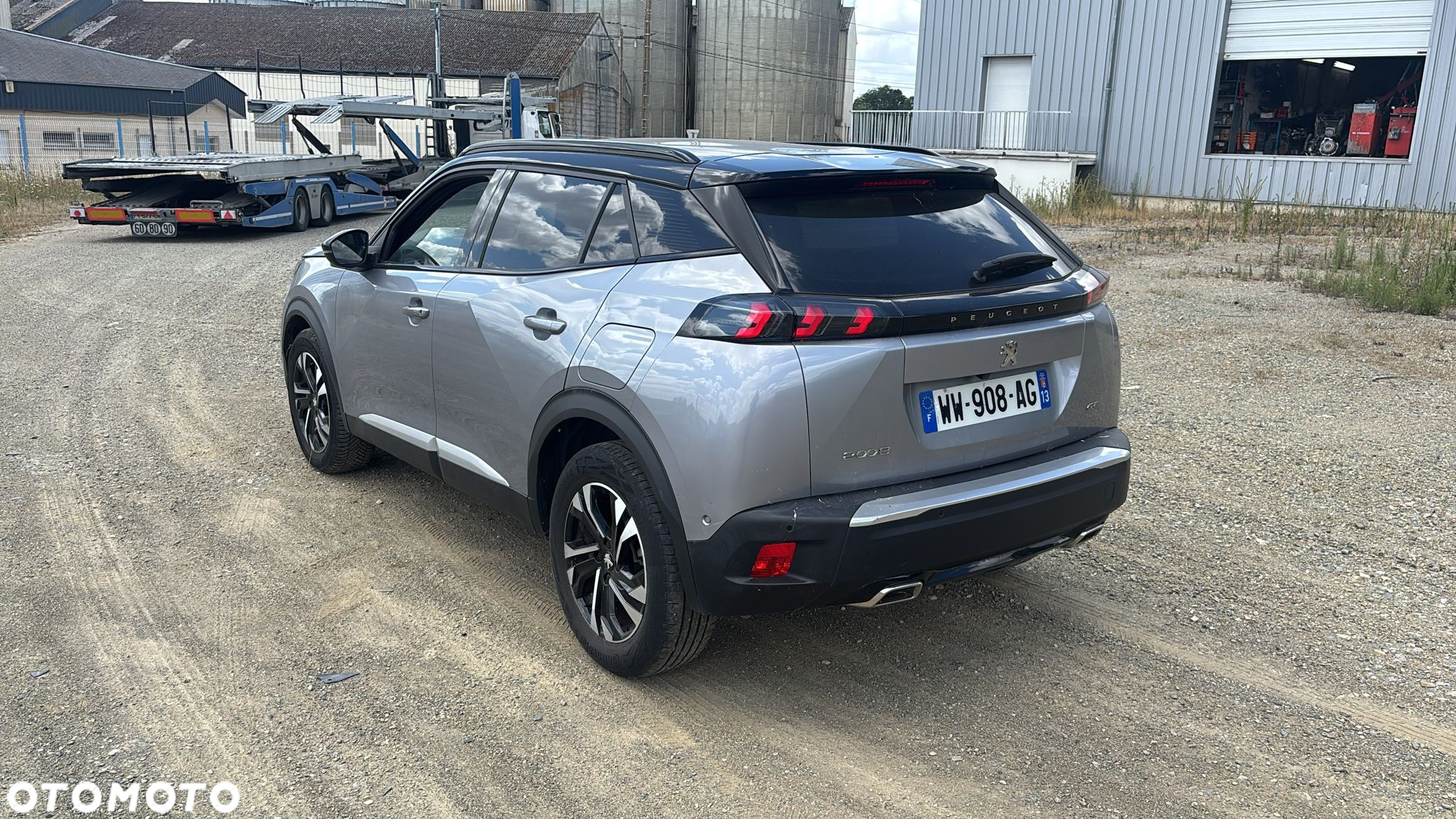 Peugeot 2008 PureTech 130 EAT8 GT Pack - 4