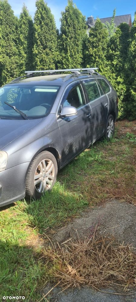 Volkswagen Golf 1.9 TDI DPF Comfortline BlueMotion - 3
