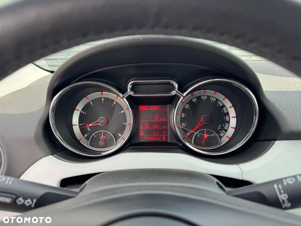 Opel Adam 1.2 White Link - 16