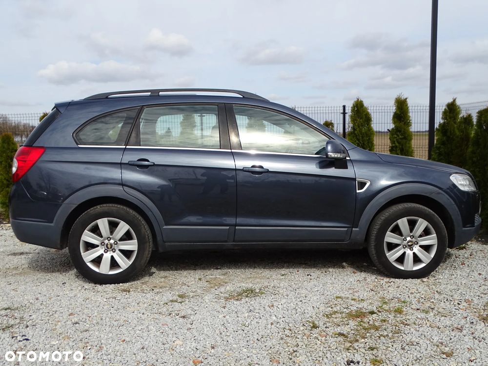 Chevrolet Captiva 2.0 d LT high (deu) - 22