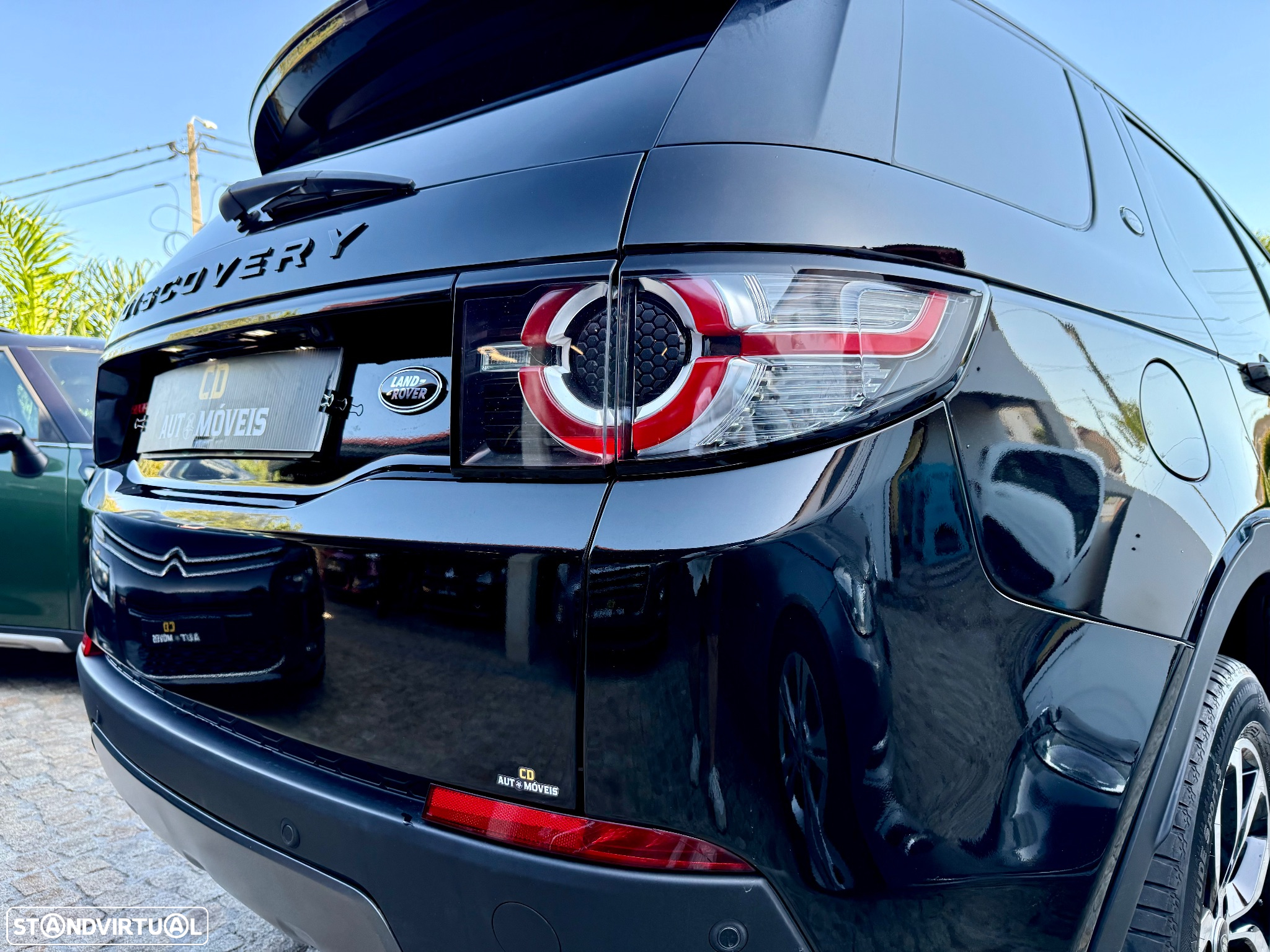 Land Rover Discovery Sport 2.0 TD4 HSE Luxury 7L Auto - 15