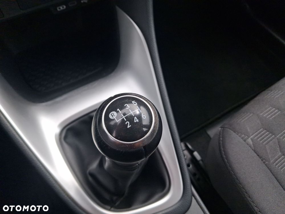 Toyota Yaris 1.5 Comfort - 22