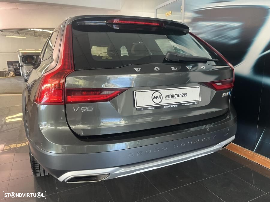 Volvo V90 Cross Country 2.0 D4 Plus AWD Geartronic - 8