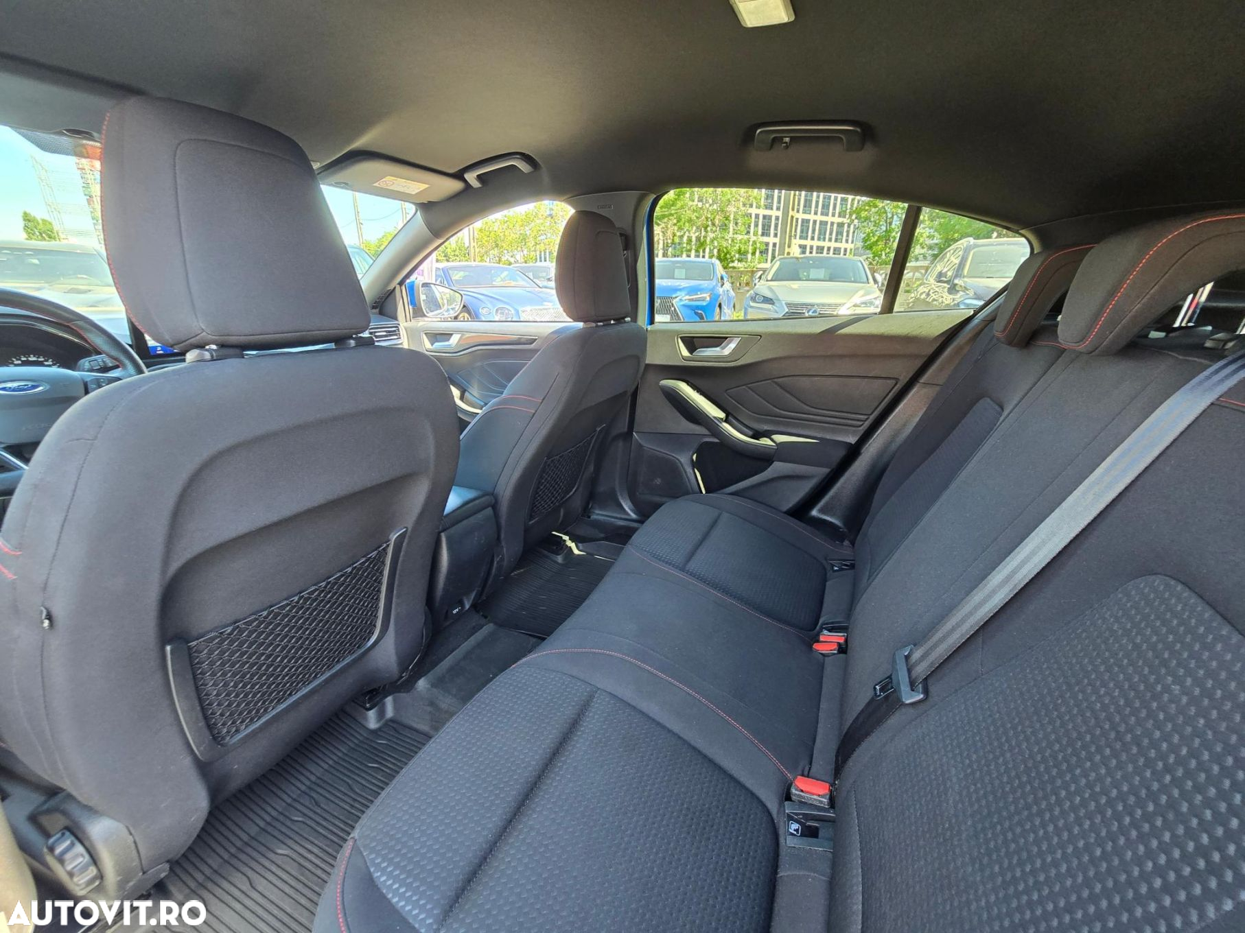 Ford Focus 1.0 EcoBoost ST-Line - 23
