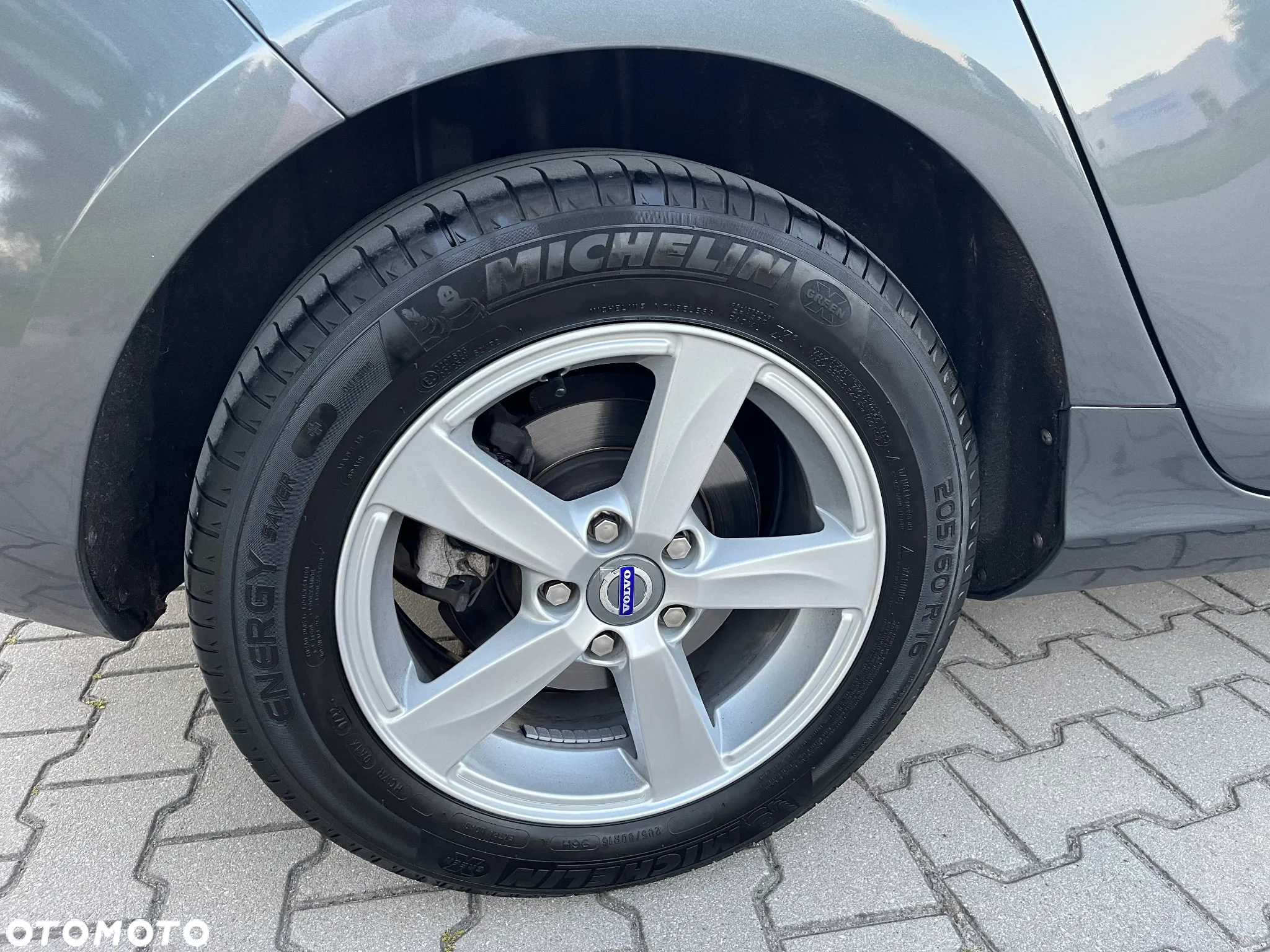 Volvo V40 T3 R-Design Momentum - 24
