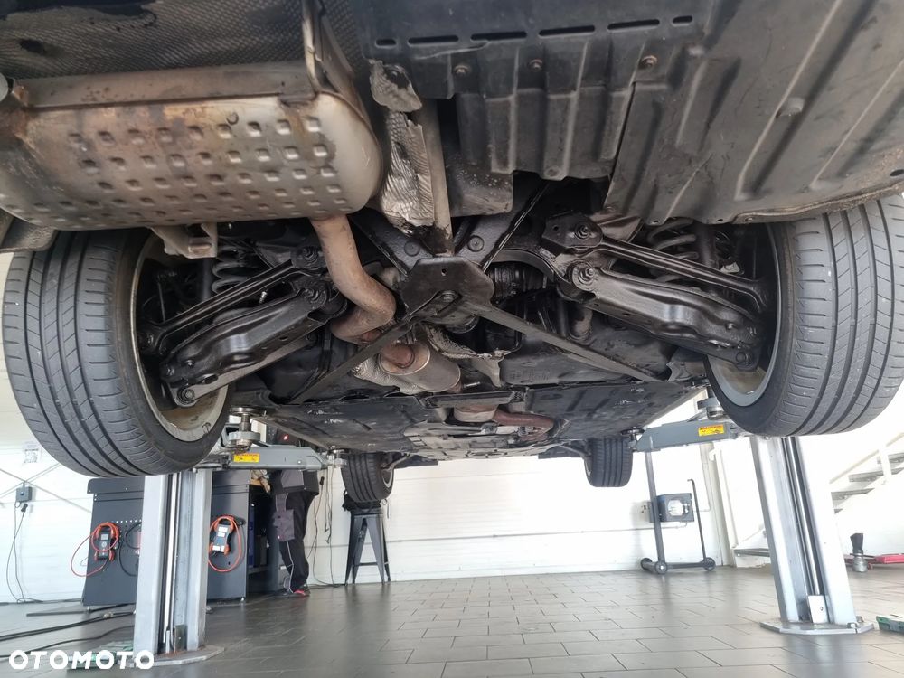 BMW Seria 3 320i - 23