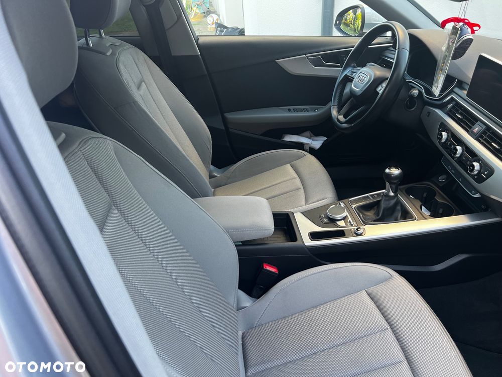 Audi A4 Avant 2.0 TDI - 10