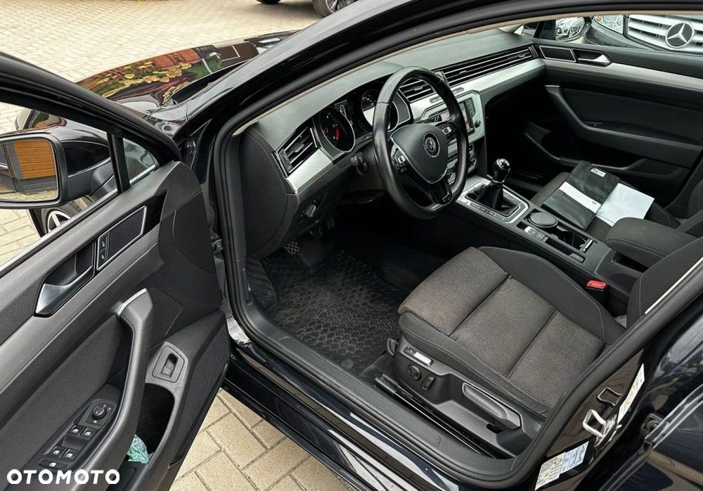 Volkswagen Passat - 7
