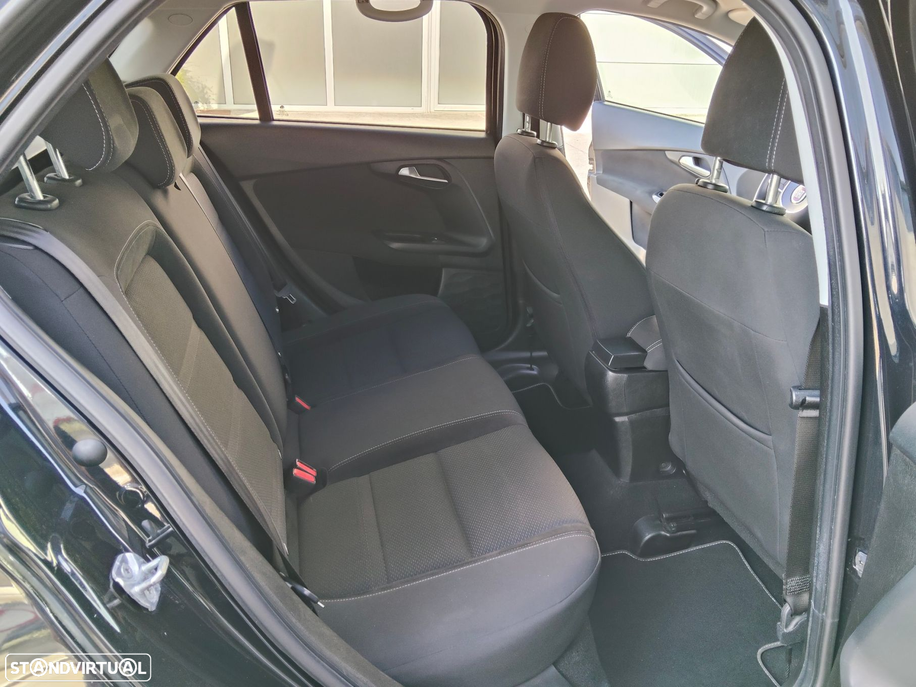Fiat Tipo Station Wagon 1.6 M-Jet Lounge Tech DCT - 16