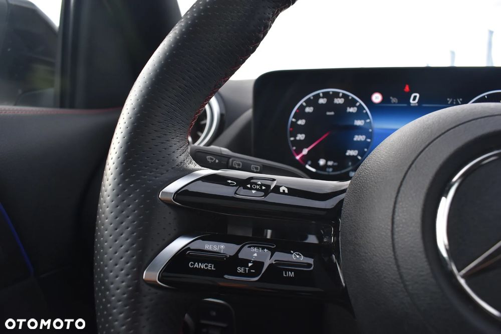 Mercedes-Benz GLA 200 d - 31