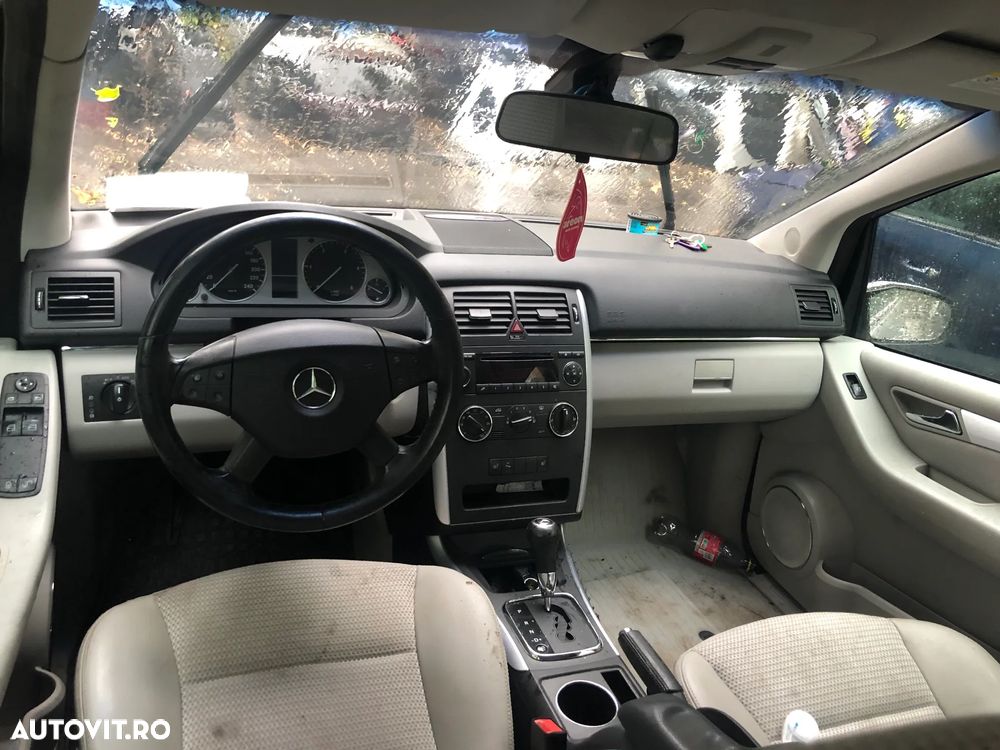 Dezmembrez Mercedes Benz B180 B200 CDI automat gri argintiu 2006 - 12