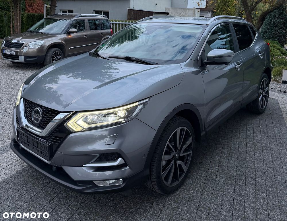 Nissan Qashqai 1.6 DIG-T TEKNA+ - 2