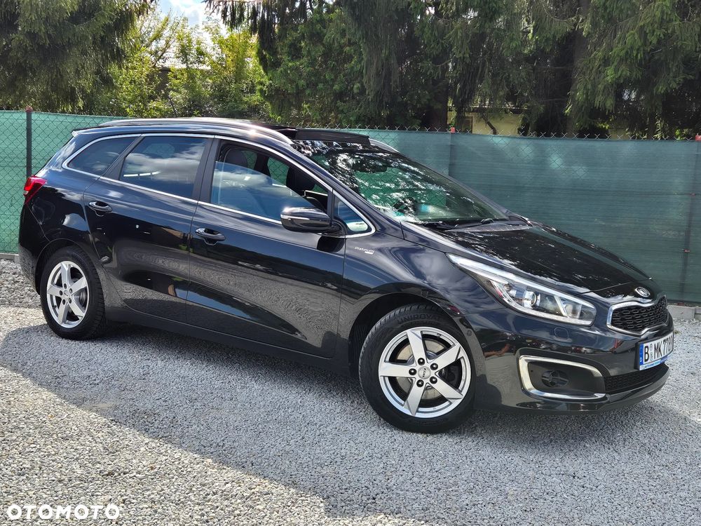 Kia Ceed 1.6 CRDi 136 ISG Platinum Edition - 6