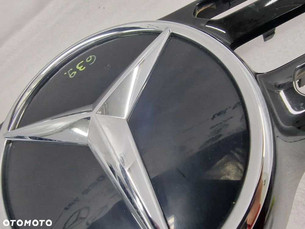 MERCEDES GLC W253 LIFT 19- ATRAPA / GRILL PRZEDNI PRZÓD + ZNACZEK / LOGO CZARNY , NR A2538883000 / A2538883200 , NR AUKCJI GL639 - 15