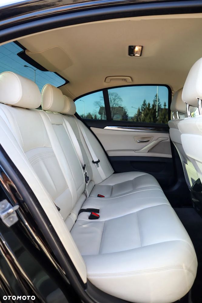 BMW Seria 5 535d Luxury Line - 16