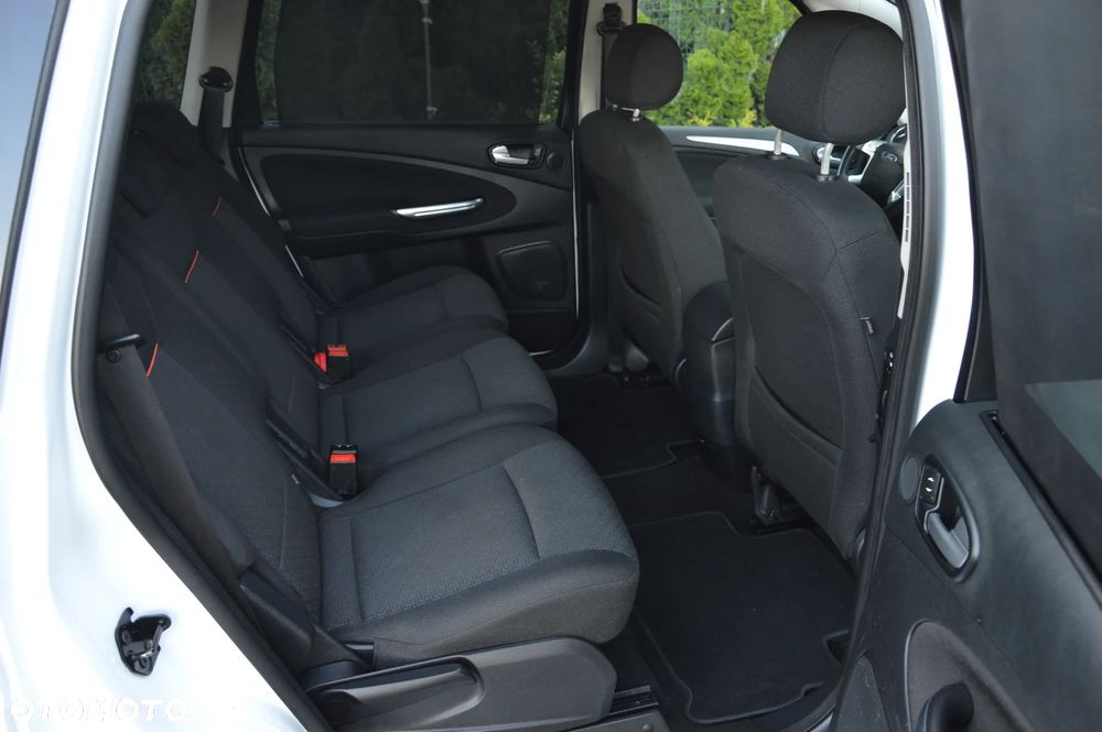 Ford S-Max - 29